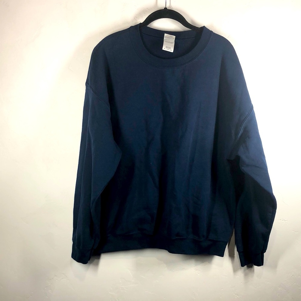 Gildan navy blue crewneck sweatshirt size xl